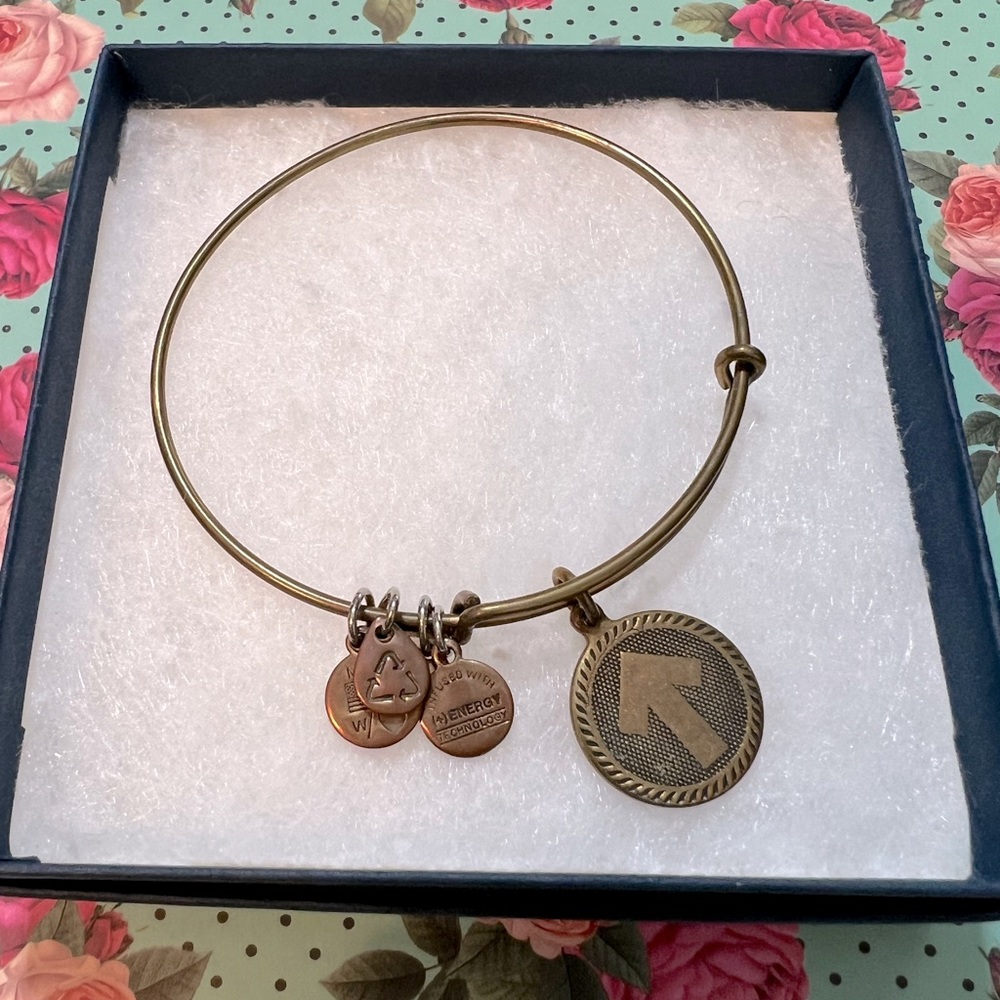 ALEX AND ANI Stand Up 2 Cancer Bracelet 💕
